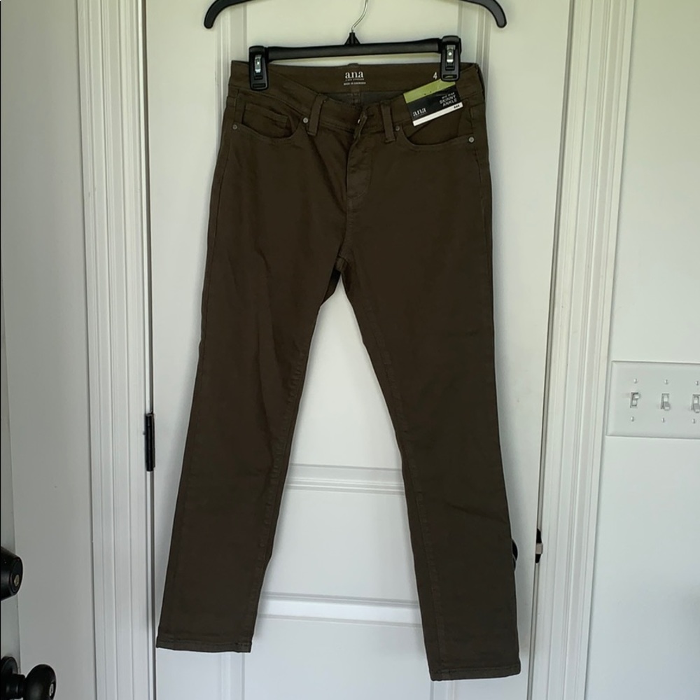 a.n.a mid-rise skinny pants - sz 4 army green